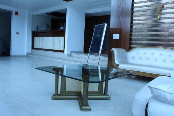 Hotel Opulence Патханкот Екстер'єр фото